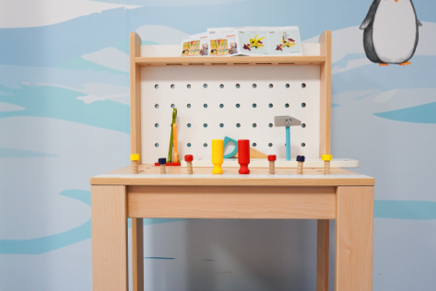 Pretend Play – Tool Table